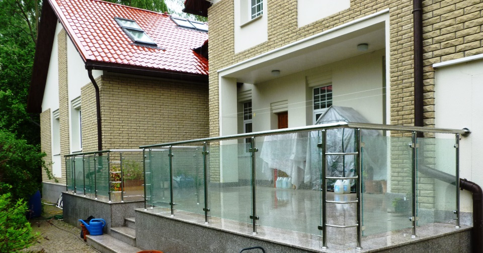 Красивые перила со стеклом нержавеющие