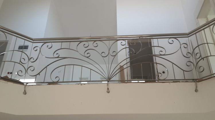Перила на лестницу или балкон из нержавейки